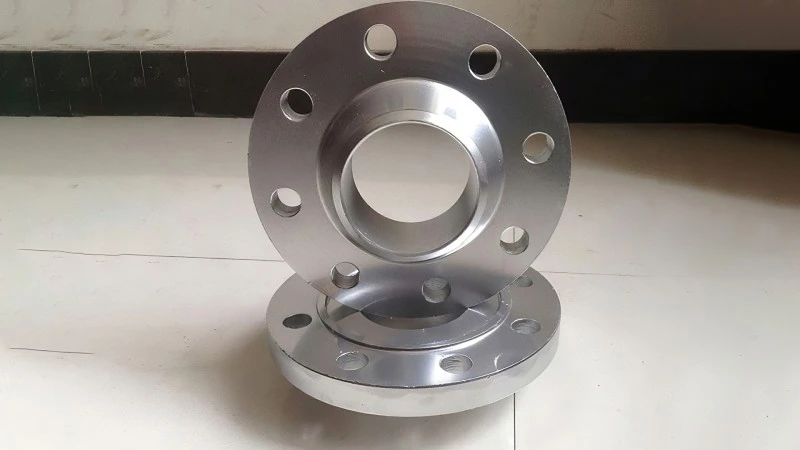 Stainless steel lined welded flange