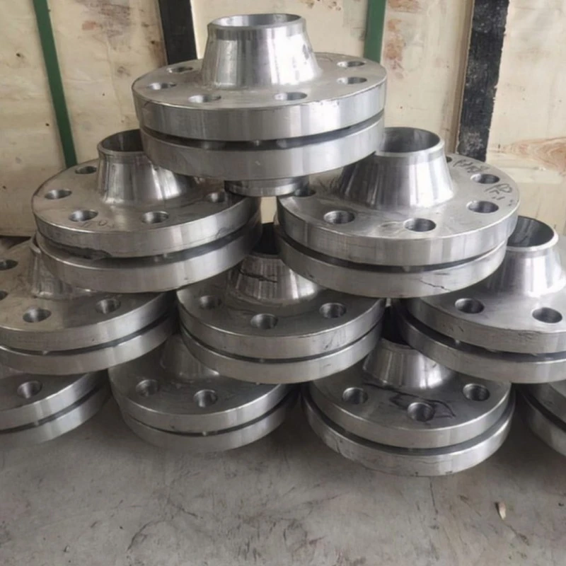 What is a 16Mn butt welded flange cover? How much is the price of the flange?
