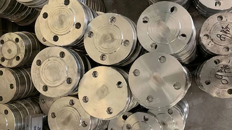 Concave convex blind flange