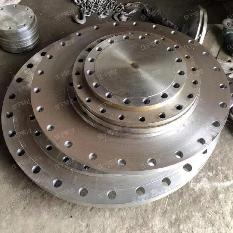 Free forging of round cake