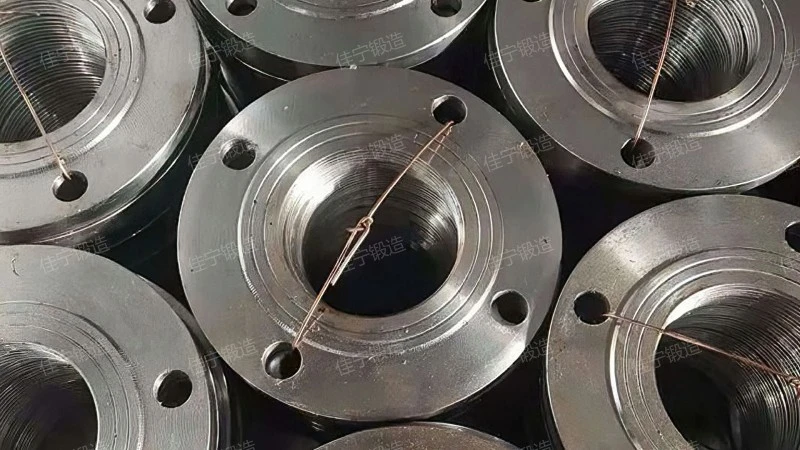 Threaded elliptical flange ring