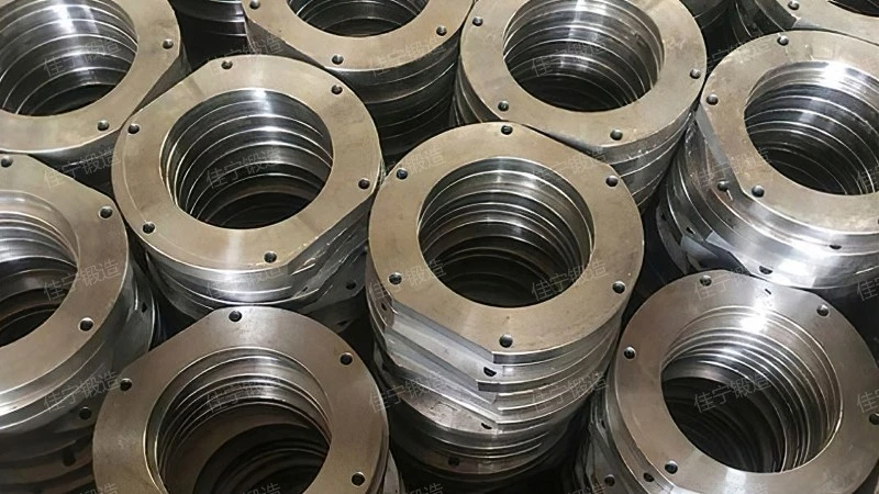 Air duct with flange