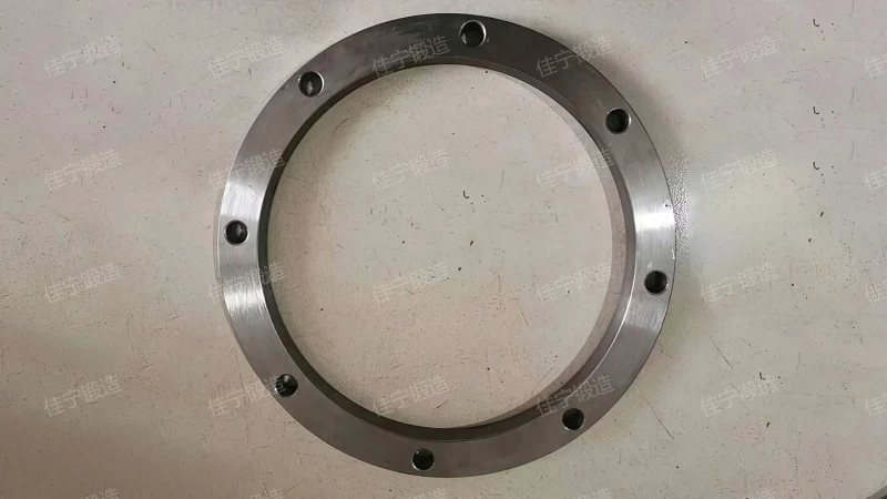 Integral flange cover