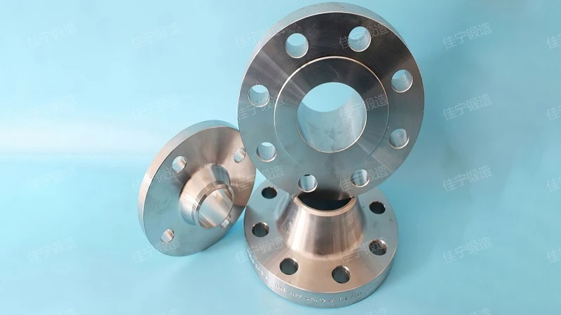 Air duct with flange