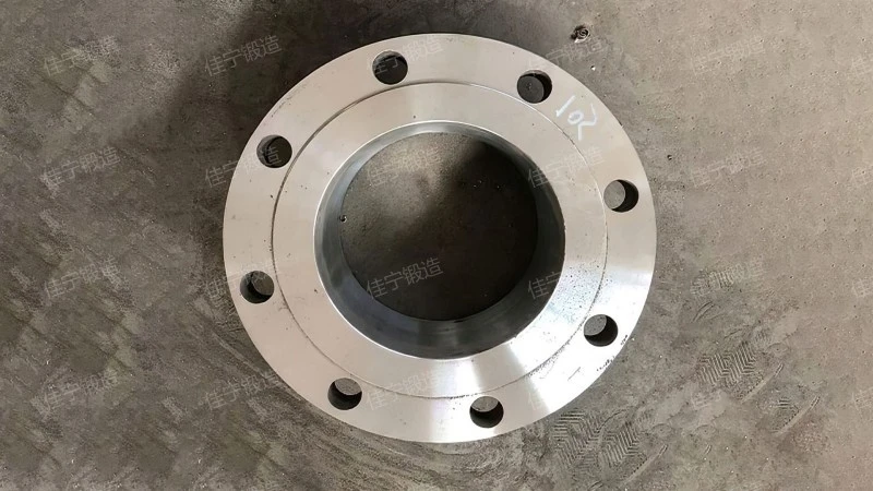 Insulation pipe flange