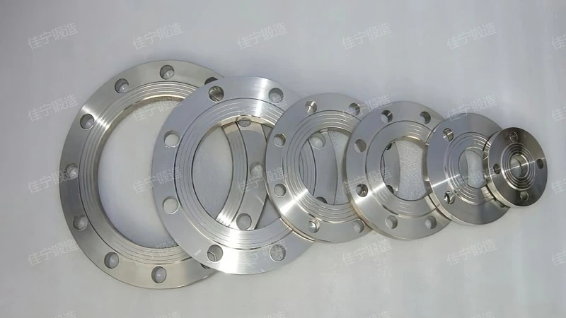 Integral flange cover